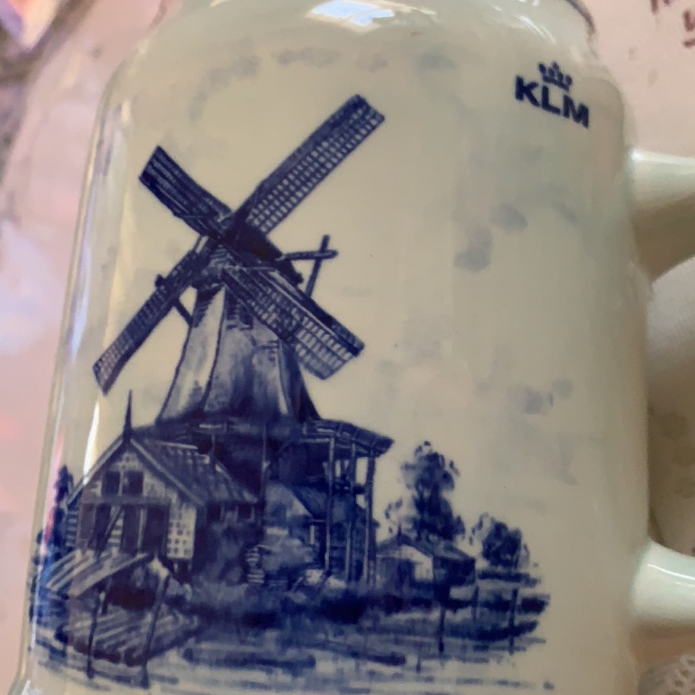 HOLLAND DELFT BLUE LARGE COFFEE CUP MUG WINDMILL SOUVENIR  “KLM” VINTAGE VTG - Picture 2 of 13